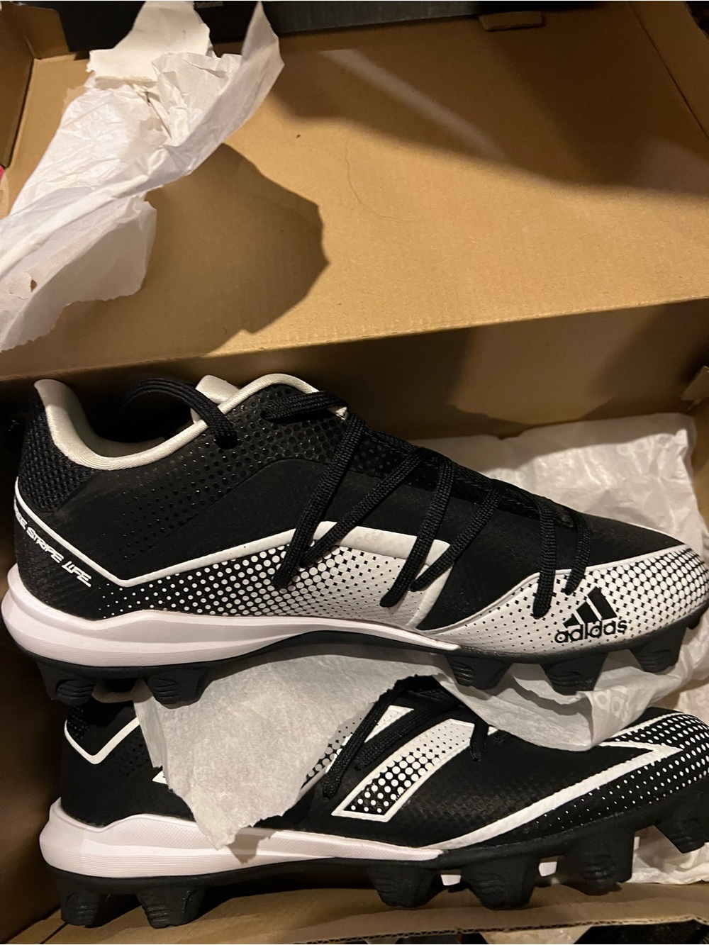 Adidas Afterburner 7.5 MD Baseball Cleats in Black and White New